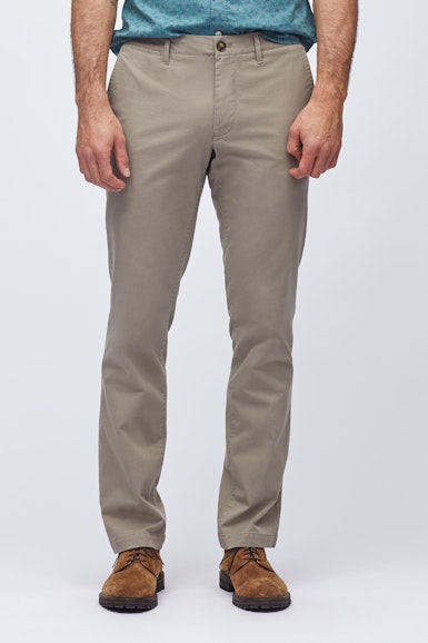 Stretch Lightweight Chinos