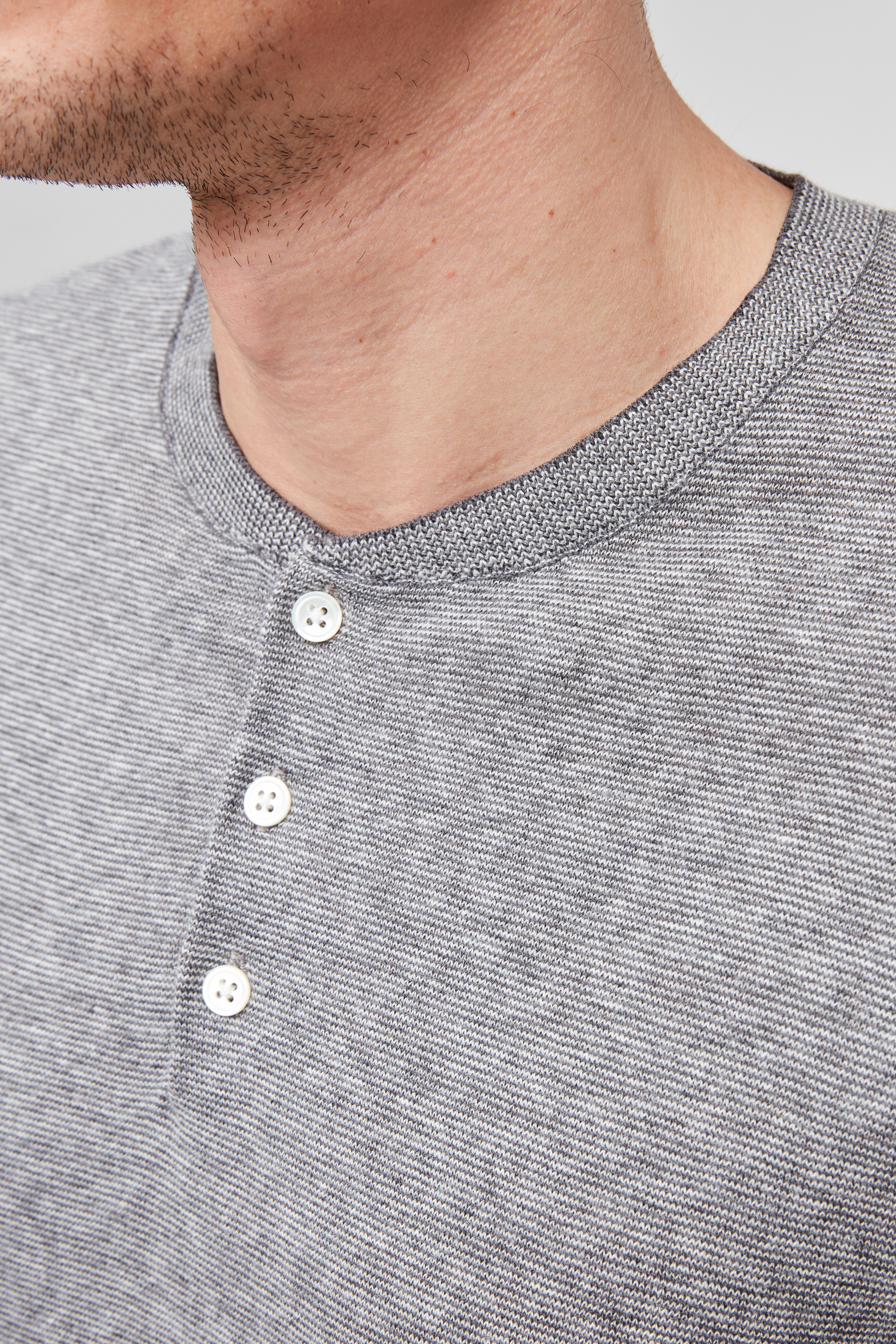Comment choisir un Henley pour homme