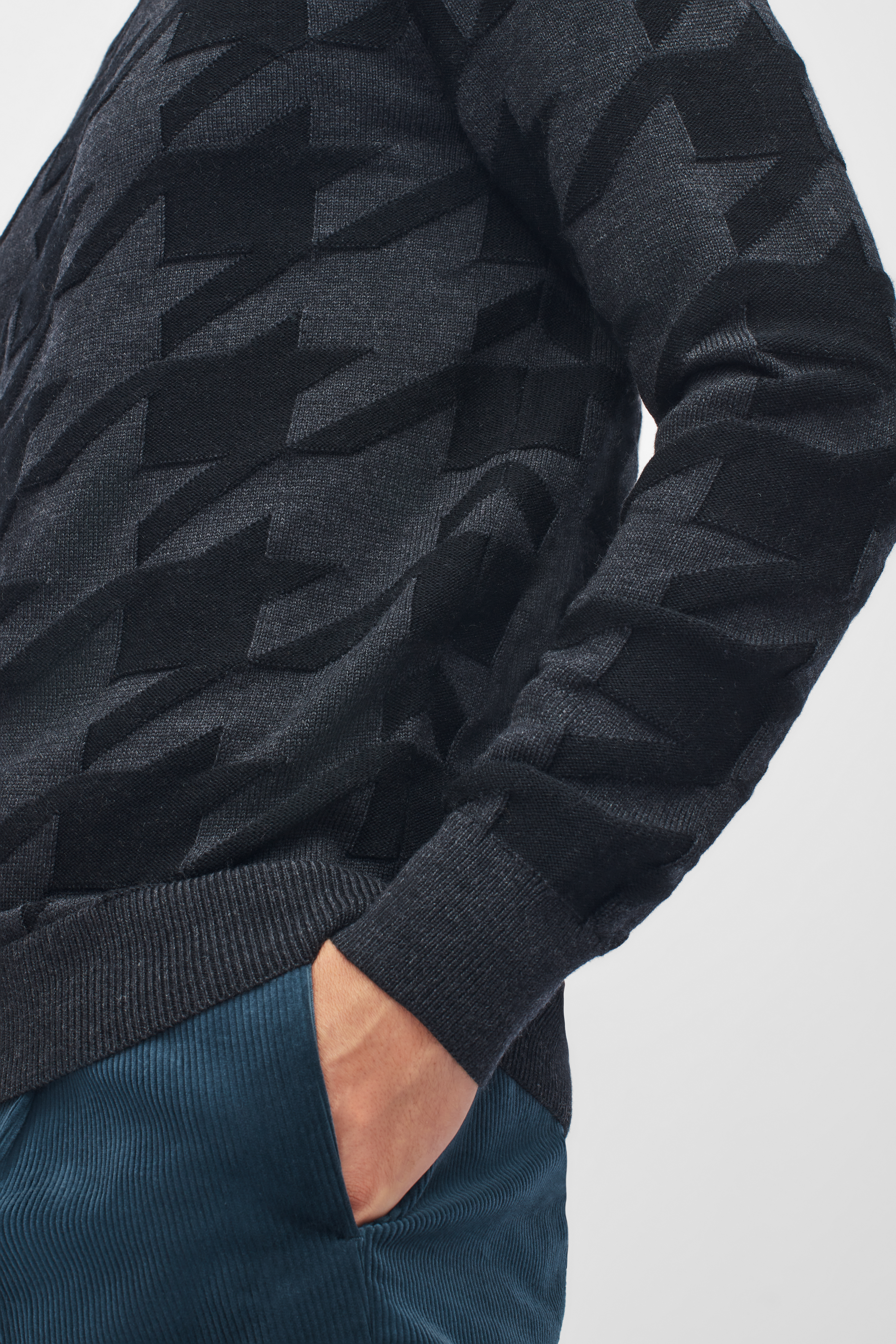 Merino Houndstooth Crew Neck Sweater