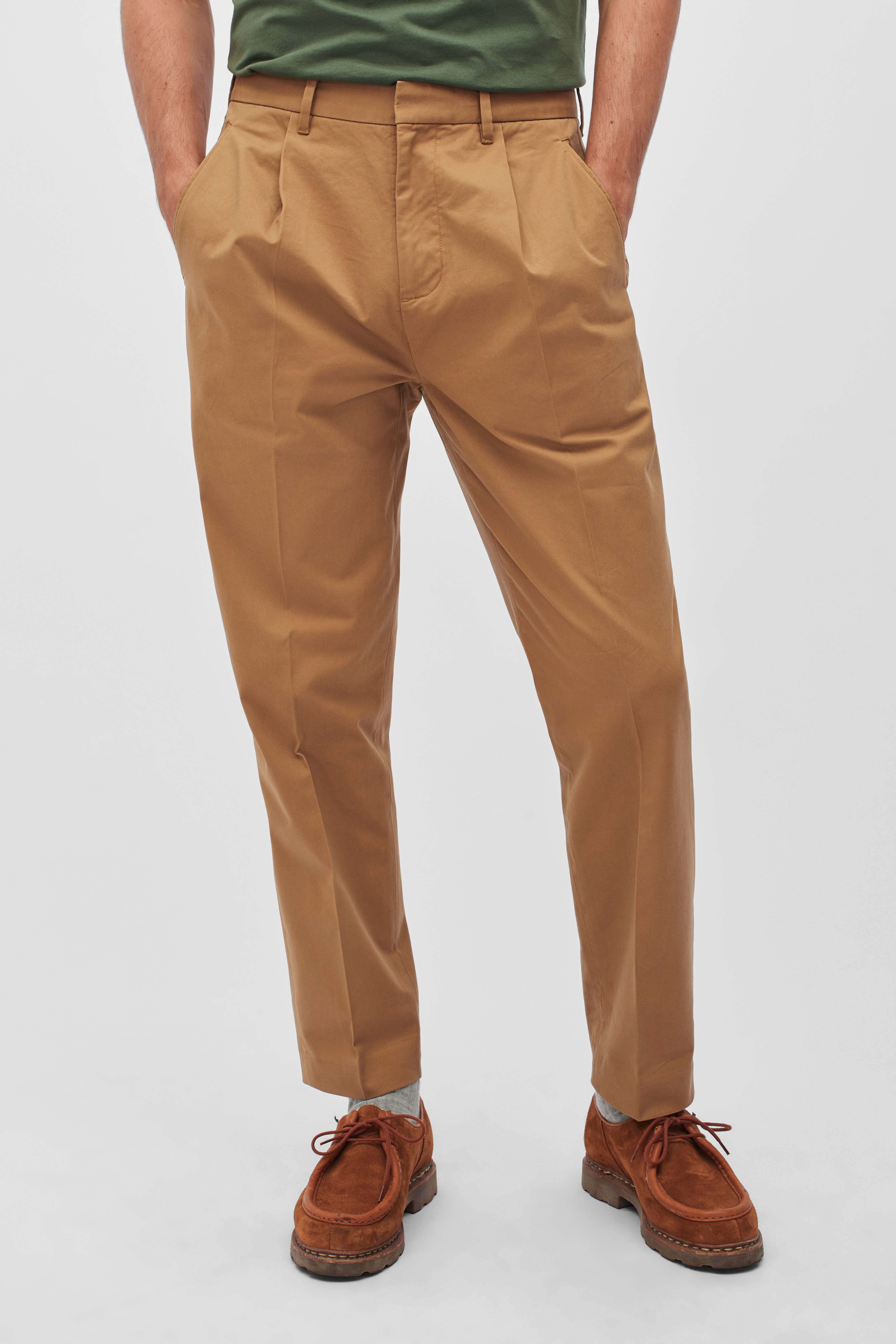 Pleated Stretch Chinos