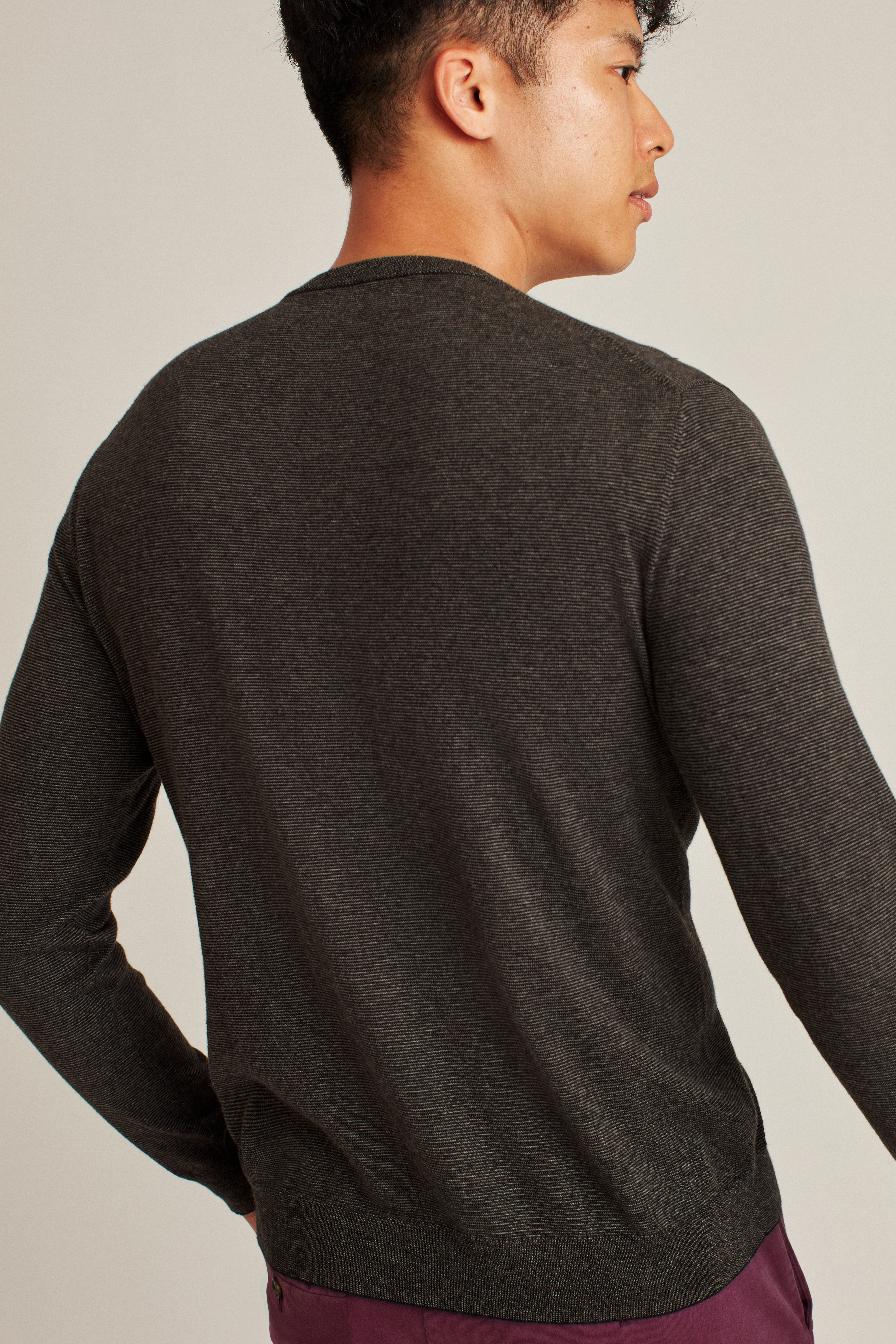 Lightweight Sweater Henley