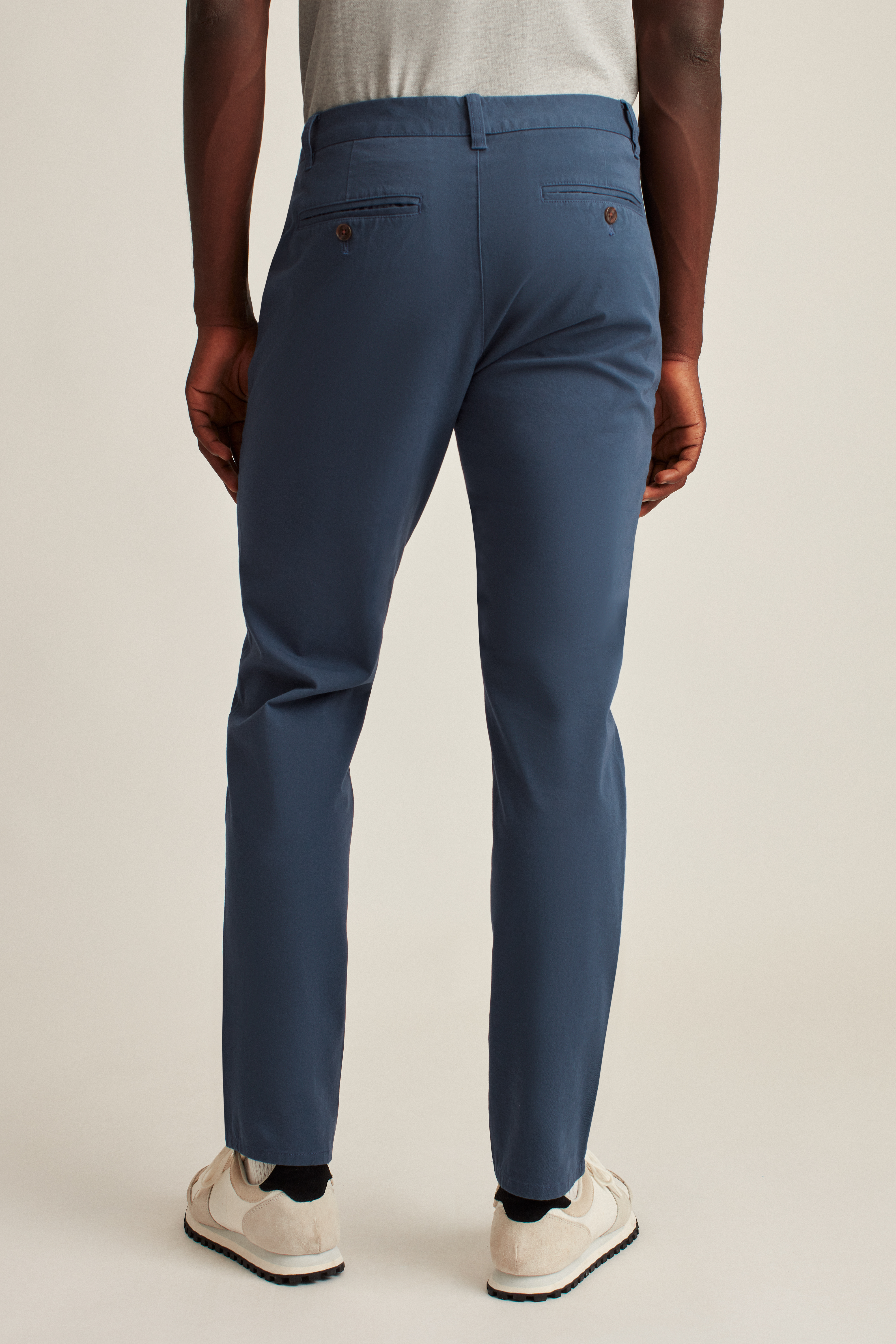 Unlock Effortless Style with Bonobos' Stretch Men's Chinos 2.0