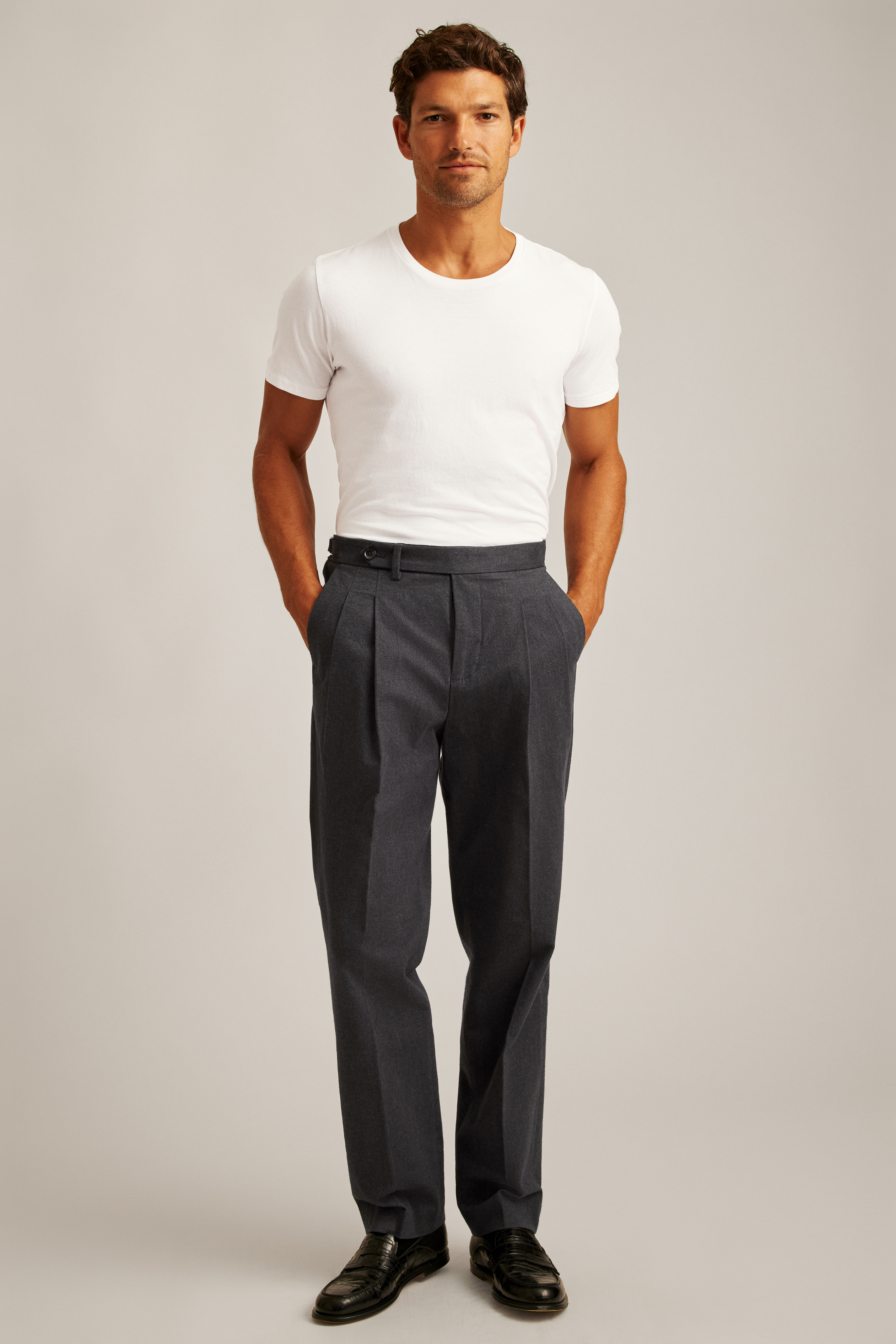 Pleated Stretch Chinos